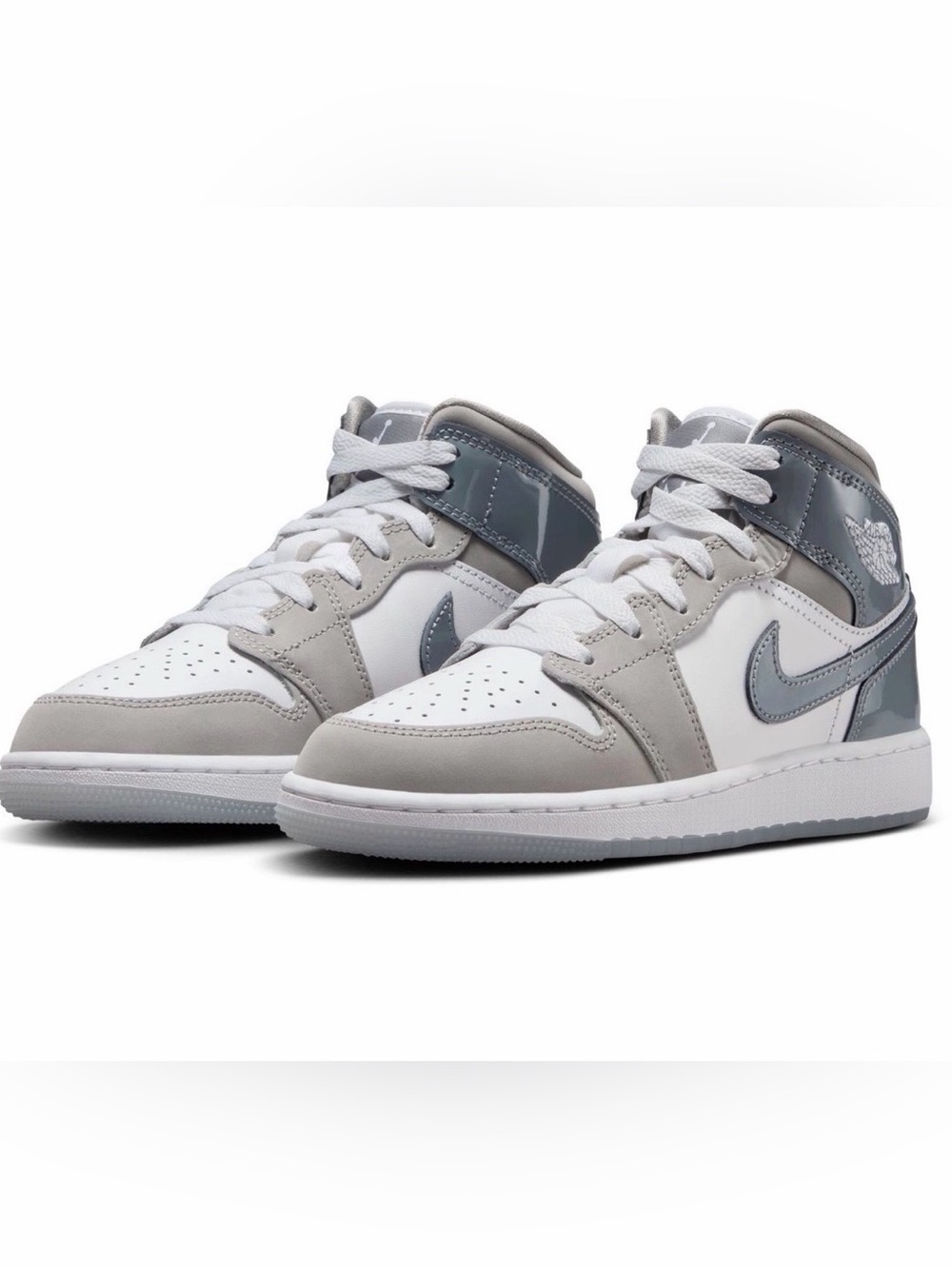 Nike Air Jordan 1 Mid SE “White/Cool Gray/Medium Gray”  Size 1 Youth
